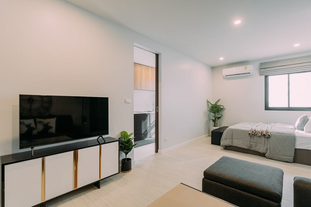 VIP GREAT HILL CONDOMINIUM — Phuket property for sale in Phuket — SOLWYN