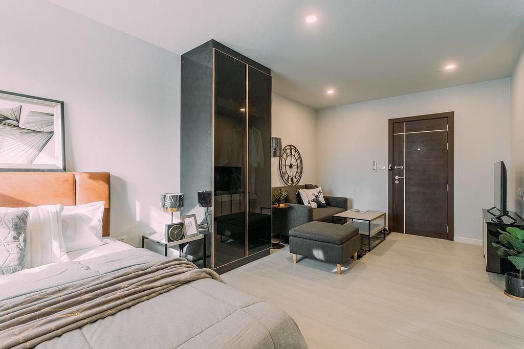 VIP GREAT HILL CONDOMINIUM — Phuket property for sale in Phuket — SOLWYN
