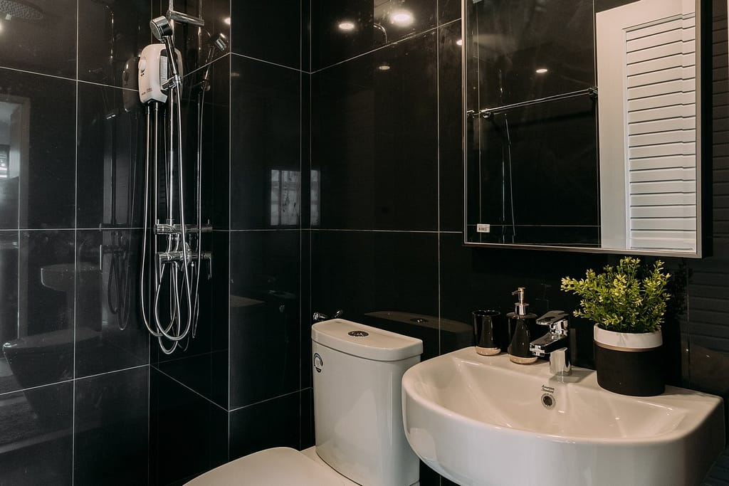 VIP GREAT HILL CONDOMINIUM — Phuket property for sale in Phuket — SOLWYN
